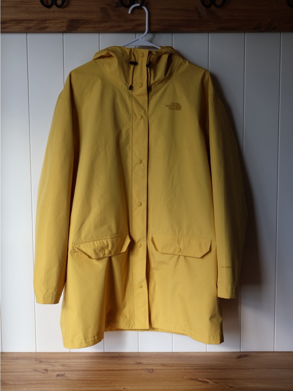 The North Face Yellow Hooded Rain Jacket 🧥 Size Large